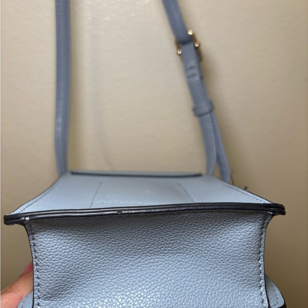 Elegant Blue Crossbody Bag - Picture 4 of 6